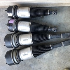 ジャガー XJ8用エアサス 1台分 4本組