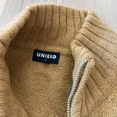 UNIQLO　キャメル　Lの画像