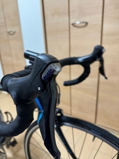 FOCUS ロードバイク 105 ローラー台 空気入れ付 値下げ交渉可