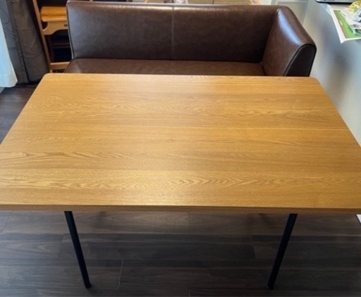 ウニコ　ダイニングテーブル