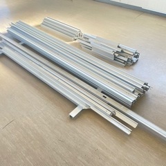 【決まりました！】無料！大量！パーテーション➕扉もあり！レールや留め具などフルセット！　オフィスやテナントに。の画像