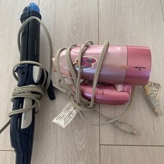 小型ドライヤーとカーラー