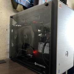【自作PC】小型ハイエンド ゲーミングPC 簡易水冷 Mini-ITXの画像