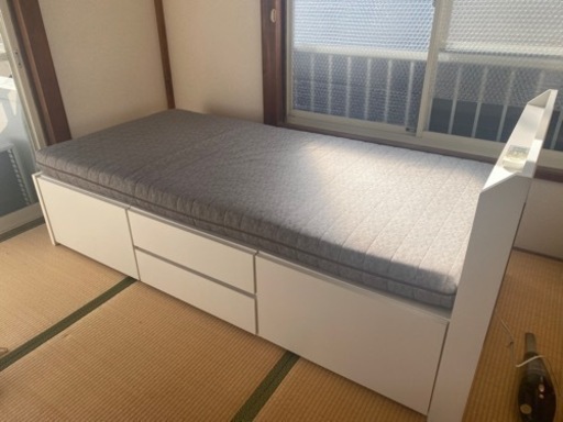 ニトリ　白　シングルベッド　マットレス付き