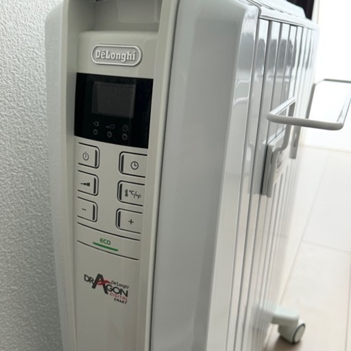 デロンギ　オイルヒーター　QSD0915-WH 10〜13畳用