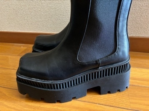 SLYのチェルシー ショートブーツ