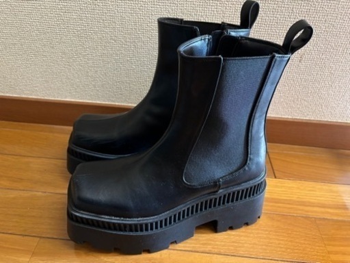 SLYのチェルシー ショートブーツ