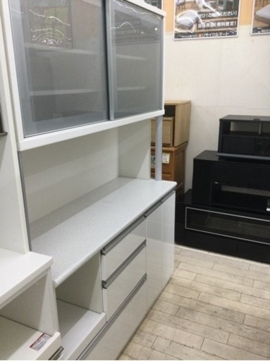 ✨値下げしました‼✨【✨お値段以上ニトリ❗️清潔感あります❗️シンプルデザイン❗️収納力❗️コンセント2箇所❗️✨】定価¥99,990