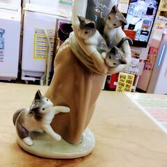 リヤドロ　子猫をエプロンに　LLADRO の画像