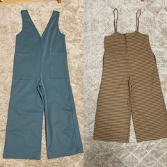 写真に写ってる洋服全て1000円であげますの画像