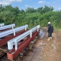 鋼材洗浄、レッカーの手元の画像