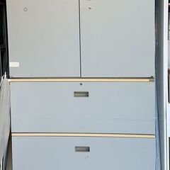 事務所 収納棚　約　幅90cm 高213cm 奥45cm 