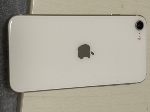 iPhoneSE3世代202264ギガ