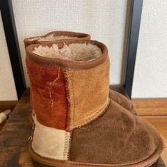 moz  キッズ　ムートンブーツ　16㎝の画像