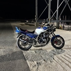 cbr400fオオカワ赤黒タックロールシートの画像