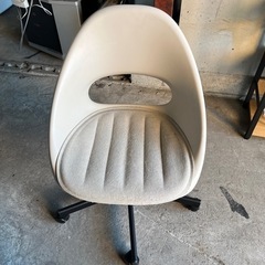 椅子　チェア　背もたれ付き