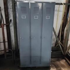 ロッカー3人用

