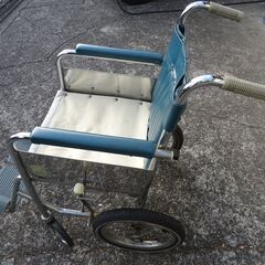 介護用車椅子　コンパクト