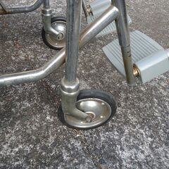 介護用車椅子　コンパクトの画像