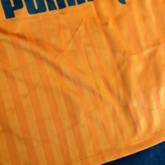PUMAオレンジジャージの画像