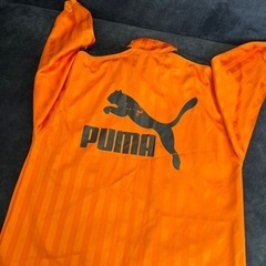 PUMAオレンジジャージの画像
