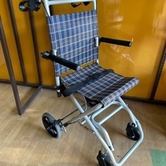 車椅子　車イス　簡易型？　折り畳み式　ブレーキ付きの画像