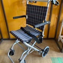 車椅子　車イス　簡易型？　折り畳み式　ブレーキ付きの画像