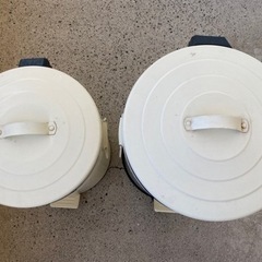 ゴミ箱、大小セット、ペダル式開閉、ニトリの画像