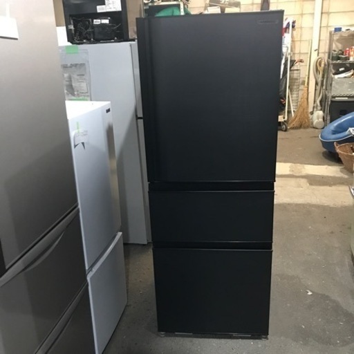 2401-470 TOSHIBA 3ドア ノンフロン冷凍 冷蔵庫 2022年製 326L キズ汚れ有り