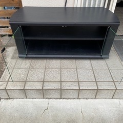 TV台の画像