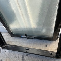 YKKAP社　横すべり出し窓　カムラッチハンドルの画像