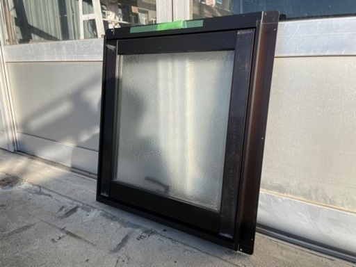 YKKAP社　横すべり出し窓　カムラッチハンドル