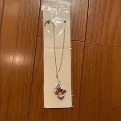 羽付きネックレス