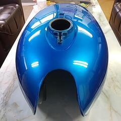 KH250ガソリンタンクの画像