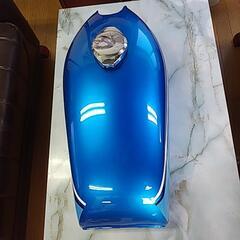 KH250ガソリンタンクの画像