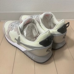 【美品】W6YZ スニーカー の画像