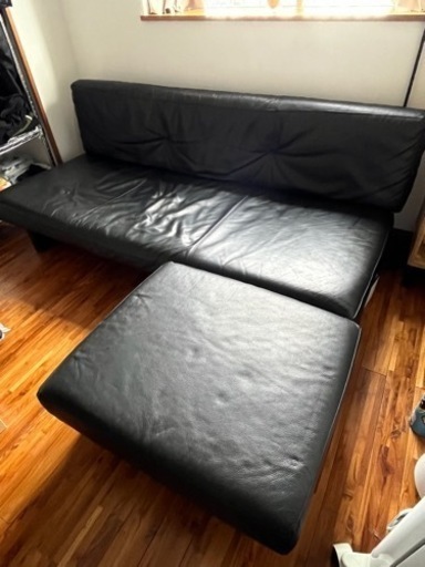 《⚠️最終値下げ》3人掛けローソファー/LEATHER WOOD /幅180cm /レザー(本革)/木部裏面:ウォールナット突板/木部表面:ラバーウッド無垢材/カラー:ブラック