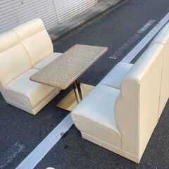 ☆中古￥20,000！4人掛けソファセット　家具　ラウンジ　バークラブ　スナック　ベージュ　【BA118】