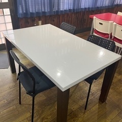 IKEAダイニングテーブル　椅子3脚