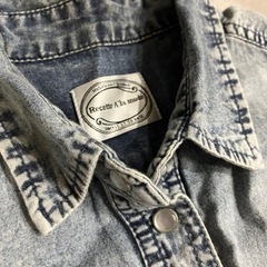 【中古美品】🉐条件付き半額❣️Recette A’la mode （ﾙｾｯﾄｱﾗﾓｰﾄﾞ）/デニムシャツ/キッズＭサイズの画像