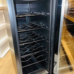 【売約済み】【武蔵小山店】 2022年製　ルフィエール ワインセラー 40L 12本収納 日本メーカー製　ペルチェ使用 LW-S12 12本　検　ワインクーラー　ワイン　収納　保存　保管　ペルチェ式　取説　取扱説明書　付きの画像