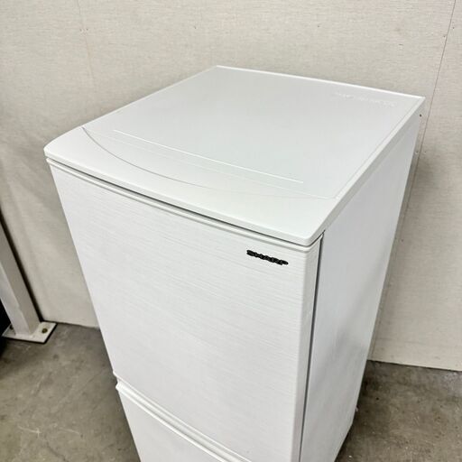  15666  SHARP 一人暮らし2D冷蔵庫 2019年製 137L ◆大阪市内・東大阪市他 5,000円以上ご購入で無料配達いた