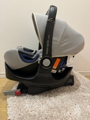 定価8万→1万でまとめうり【チャイルドシートと車載用ベースメント】Britax romer