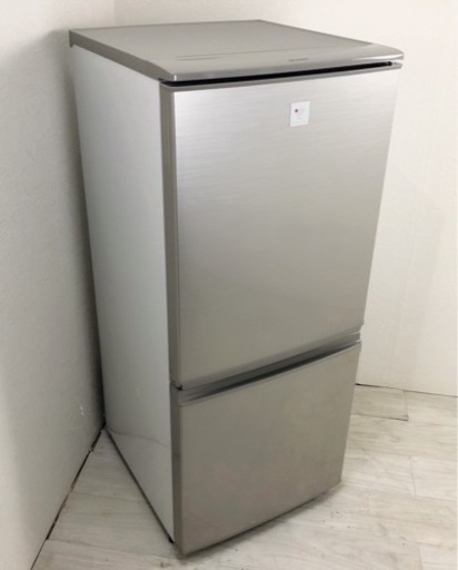 (送料無料) 2019年 極美品 プラズマ 冷蔵庫 137L SHARP 霜取り不用 素敵なブラック ③