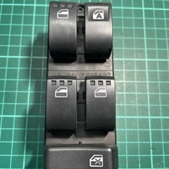 ダイハツ　パワーウィンドウスイッチ　取引済み