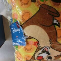 ★ディズニーキャラクターグッツ3点★未使用未開封（カップのみ撮影の為開封）★個々不可★マット120×５０★枕★マグカップの3点★お手数かけ致します、お問い合わせ前プロフィール必読ですの画像