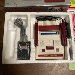 昔のファミコンとソフト2本　スーパーマリオブラザーズ、ディグダグⅡの画像