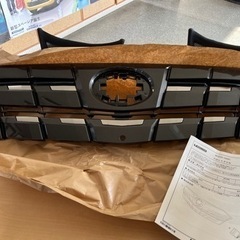 令和3年桜の通り抜け記念銀メダル-春風そよぐ桜並木 花びら舞い散る美しさ