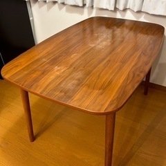 ダイニングテーブル