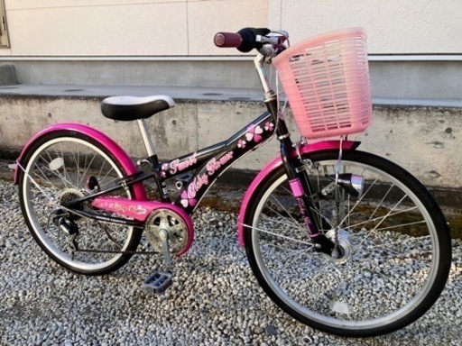 530、ジュニアシティサイクル22インチ黒ピンク